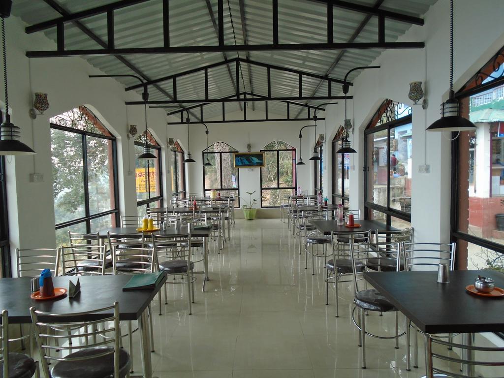 New Dolma Hotel Almora Exterior foto